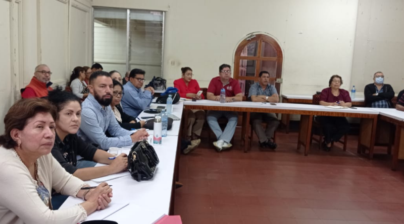 Revisión de los documentos curriculares de todas las carreras que se ofertan en el Centro Universitario Regional de Matagalpa